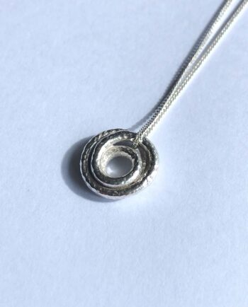 small twisted loop pendant